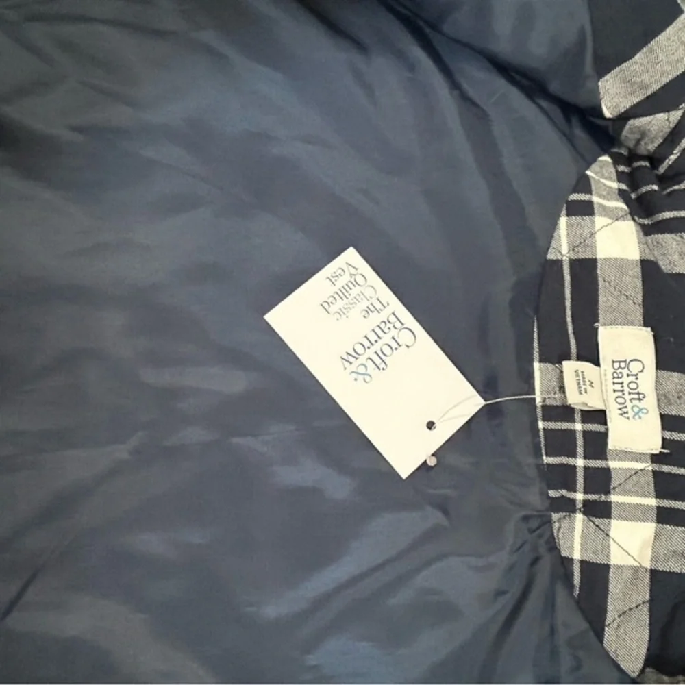 NWT CROFT & BARROW BLUE & WHITE PLAID FULL ZIP LINED DRAWSTRING VEST, SIZE M - Picture 8 of 8